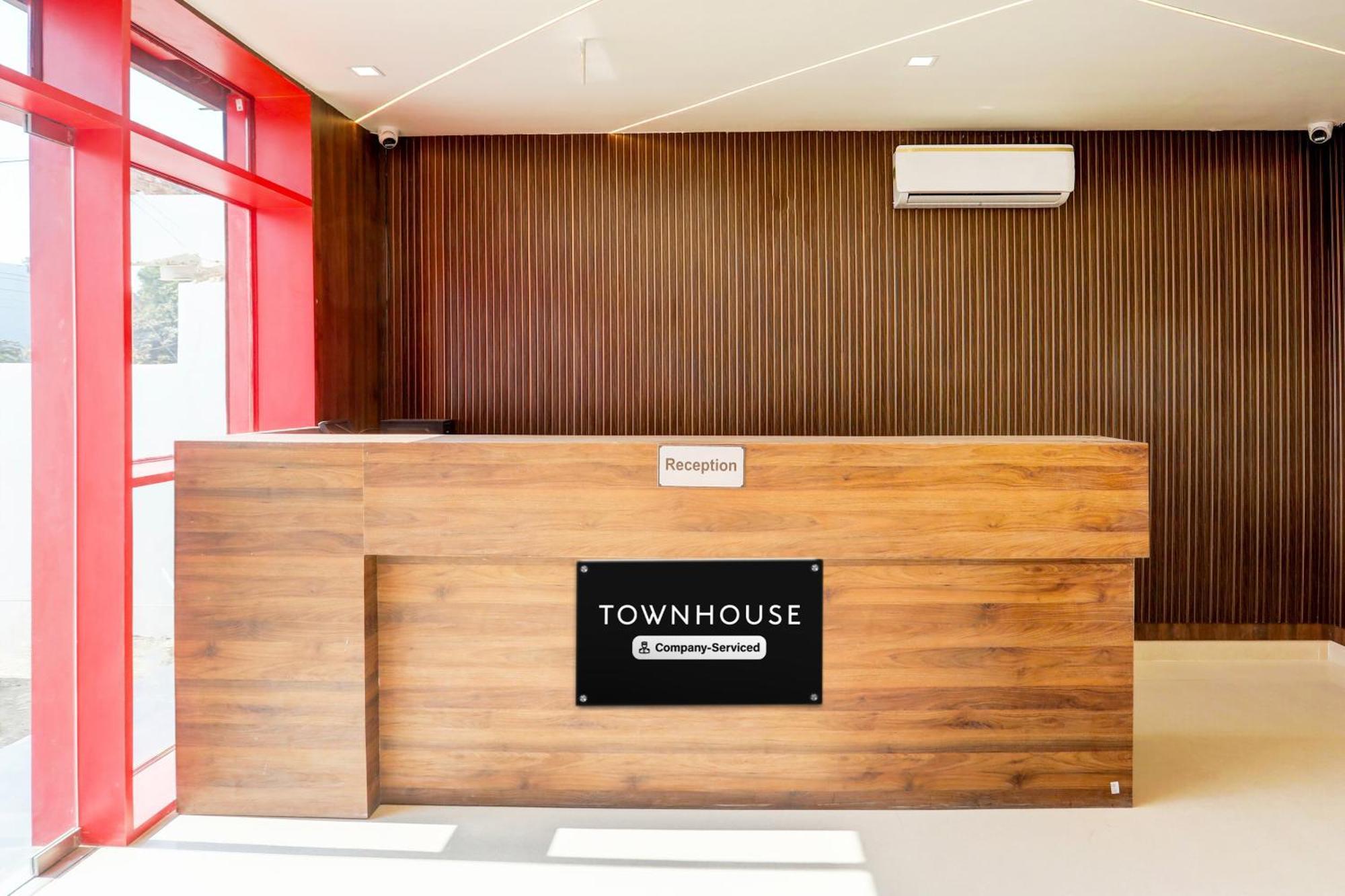 Hotel Super Townhouse Balua Road Pahadiya Varanasi Esterno foto