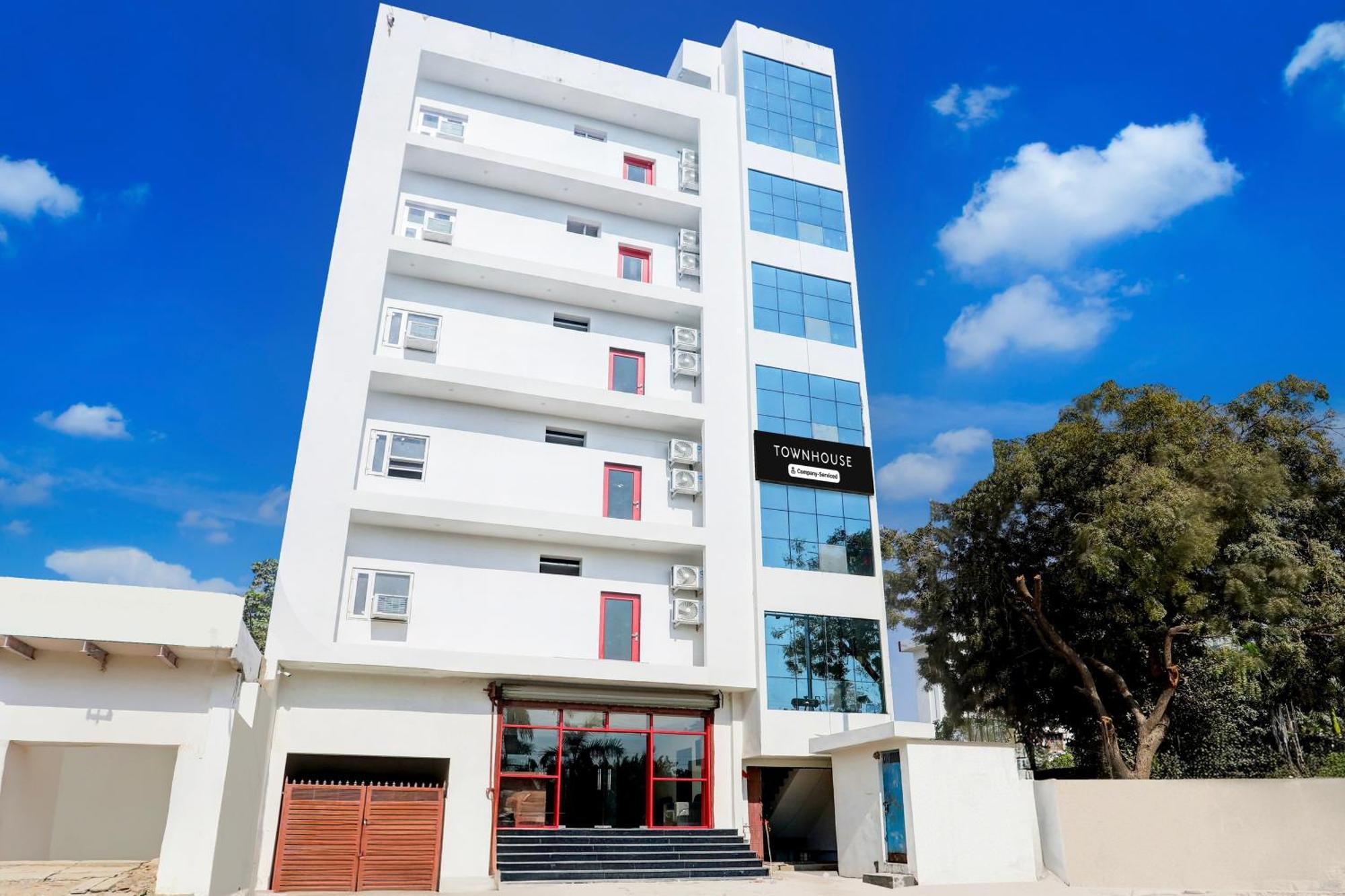 Hotel Super Townhouse Balua Road Pahadiya Varanasi Esterno foto