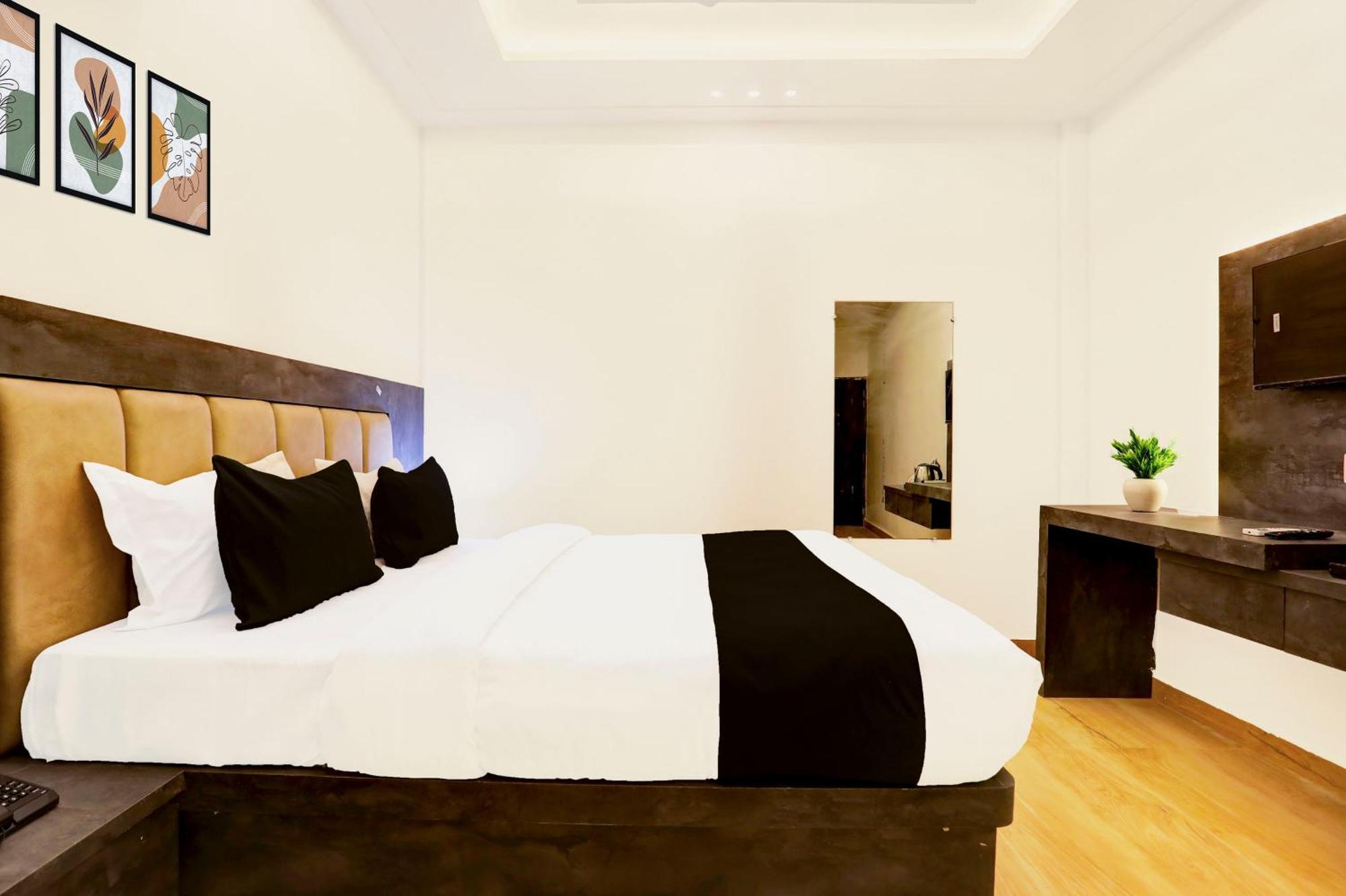Hotel Super Townhouse Balua Road Pahadiya Varanasi Esterno foto